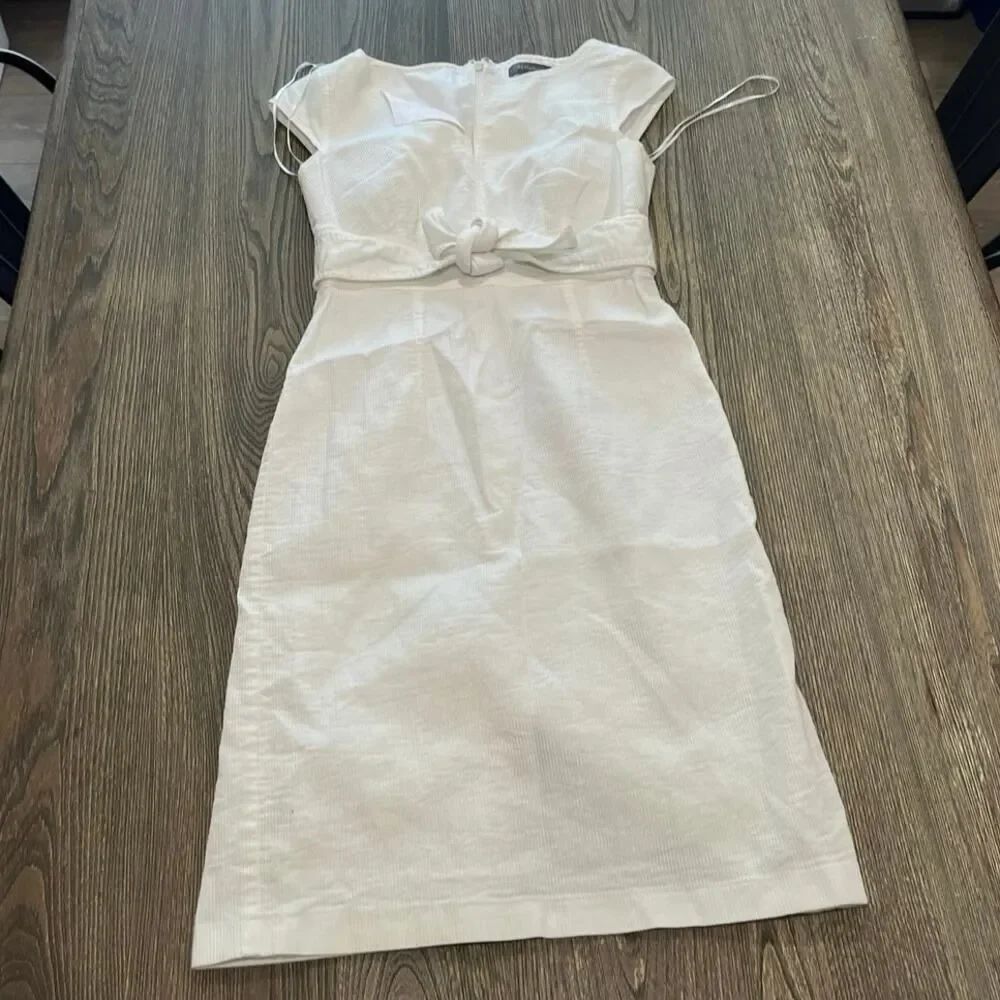 Liz Claiborne Sheath Dress Cap Sleeve Tie Front Split Neckline White Size 6